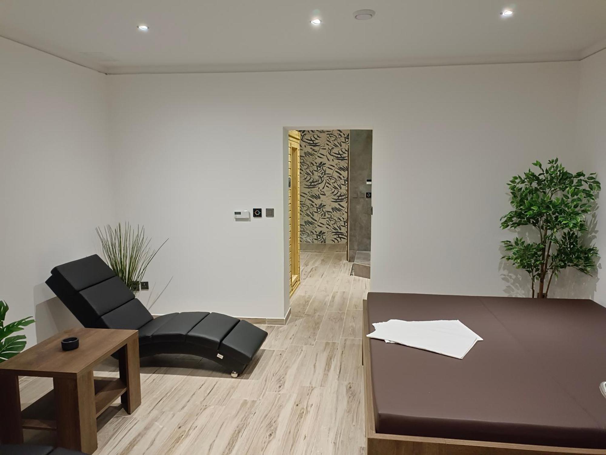 Penzion A Wellness - Jilan, Naves Svobody 39, ออลอโมตซ์ ภายนอก รูปภาพ