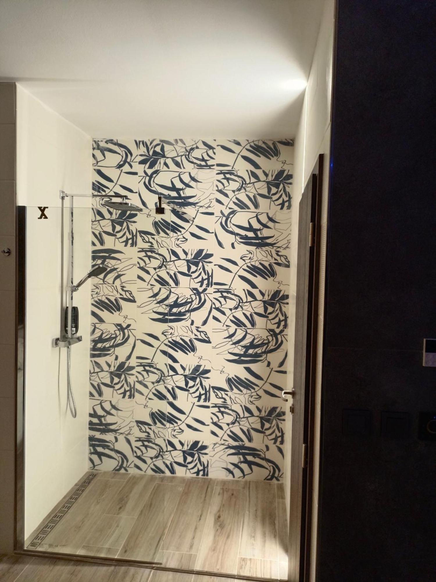 Penzion A Wellness - Jilan, Naves Svobody 39, ออลอโมตซ์ ภายนอก รูปภาพ